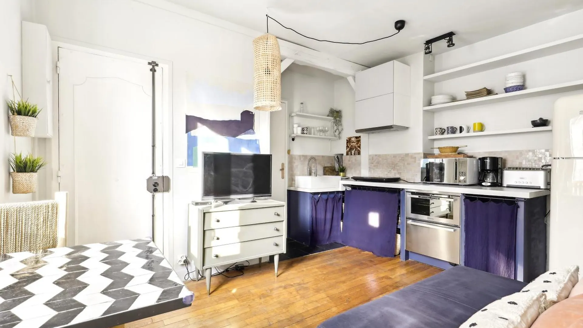 Ermitage . Glamourous Apartment Near Pere Lachaise Paris France